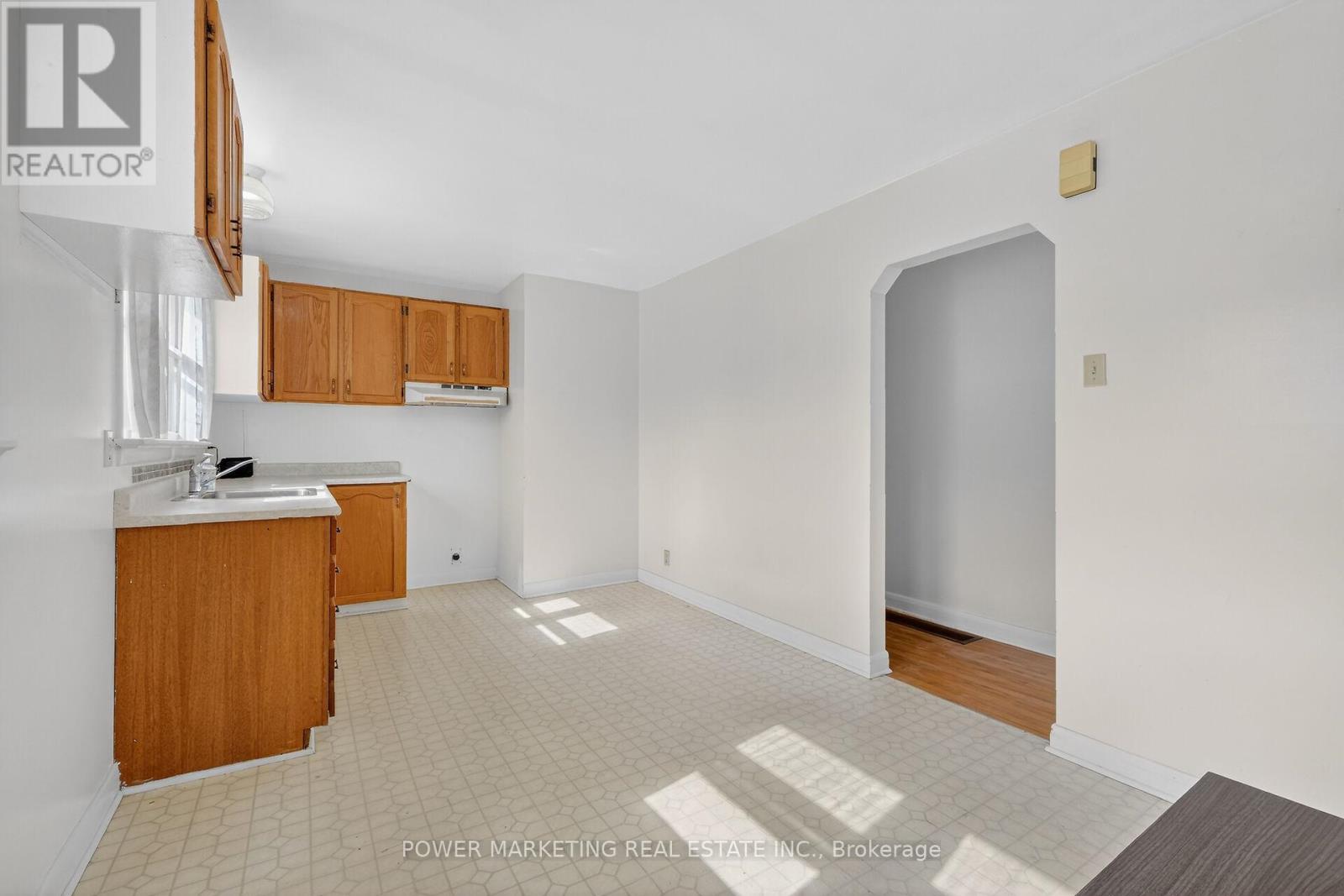 944 Eve Street, Ottawa, Ontario  K1K 3R4 - Photo 15 - X13420200
