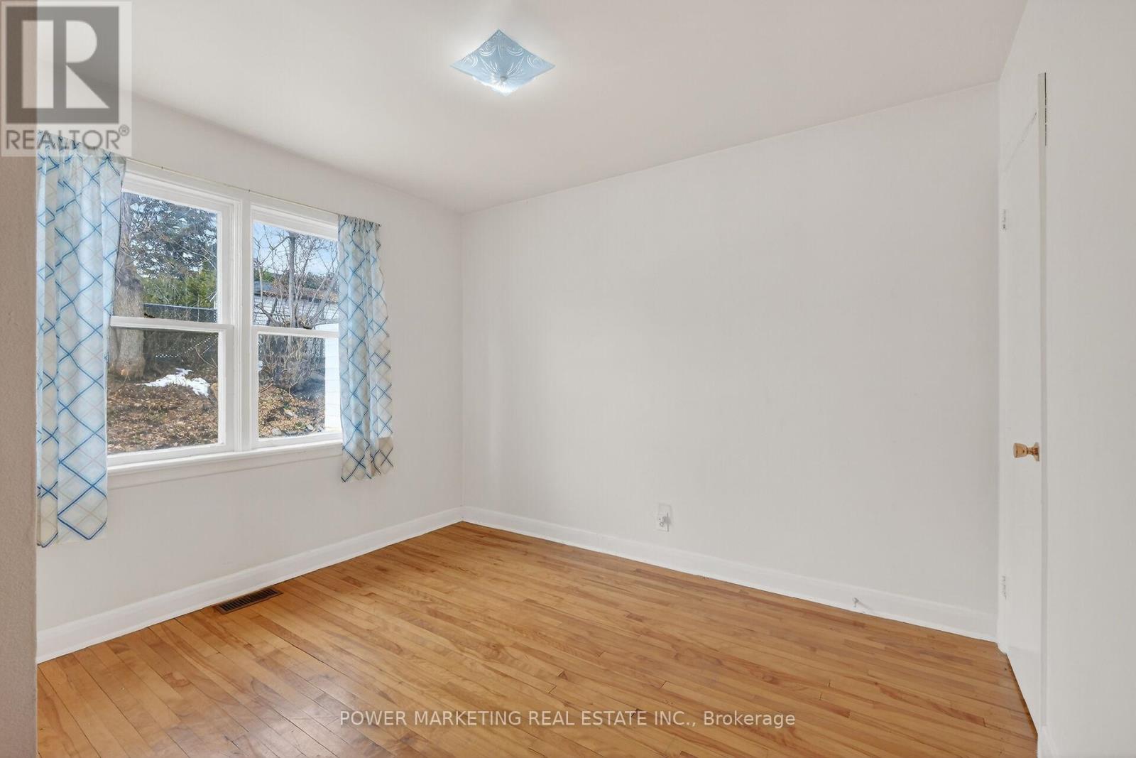 944 Eve Street, Ottawa, Ontario  K1K 3R4 - Photo 24 - X13420200