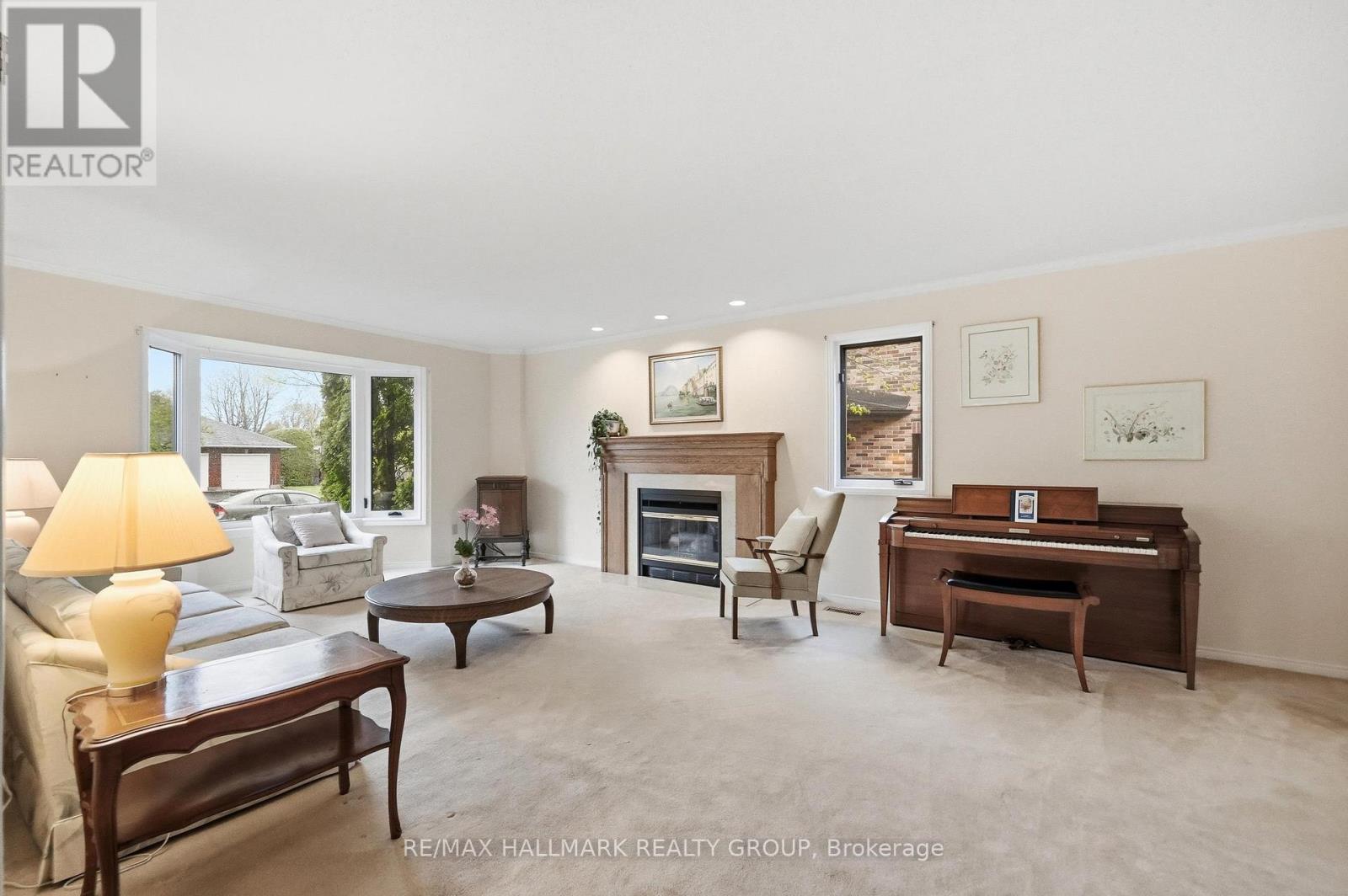 20 Halldorson Crescent, Ottawa, Ontario  K2K 2C7 - Photo 4 - X13420246