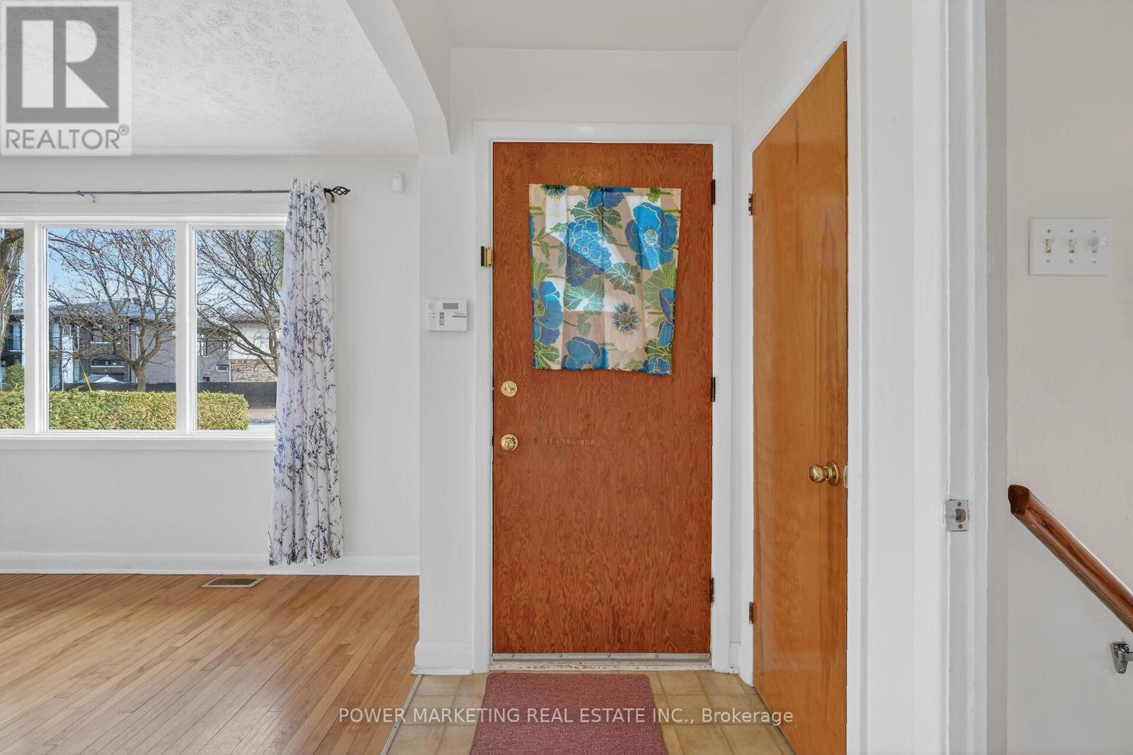 944 Eve Street, Ottawa, Ontario  K1K 3R4 - Photo 12 - X13420252