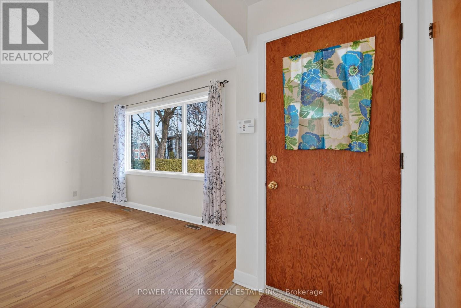944 Eve Street, Ottawa, Ontario  K1K 3R4 - Photo 13 - X13420252