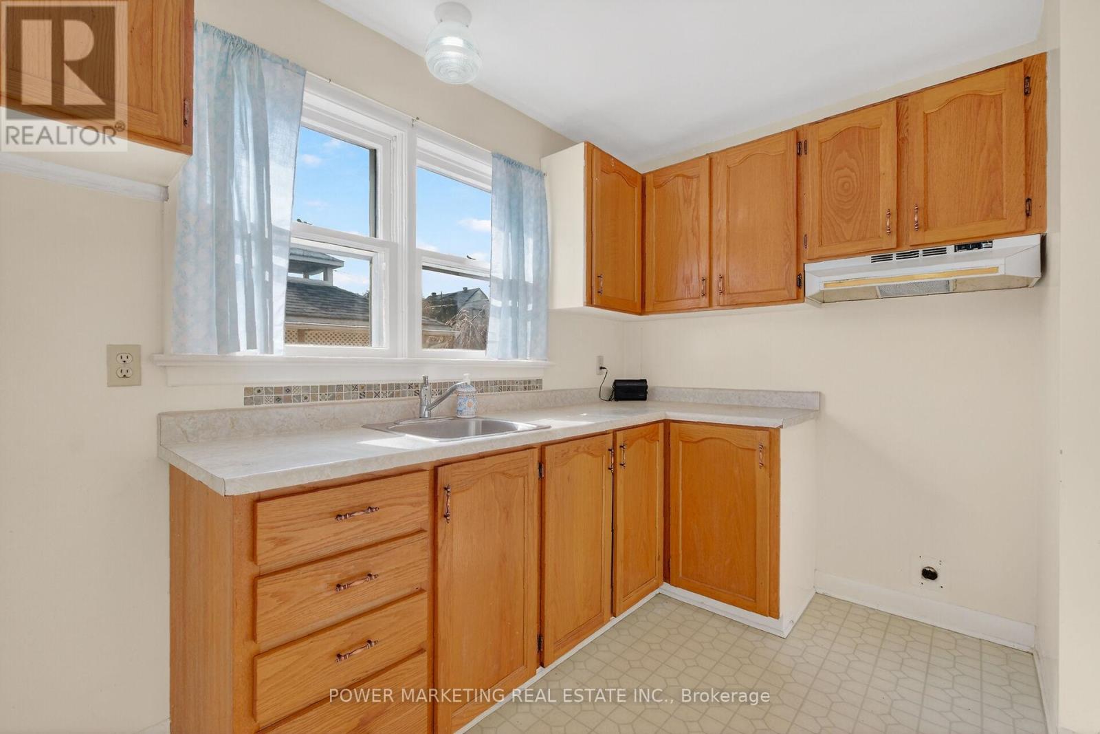 944 Eve Street, Ottawa, Ontario  K1K 3R4 - Photo 22 - X13420252