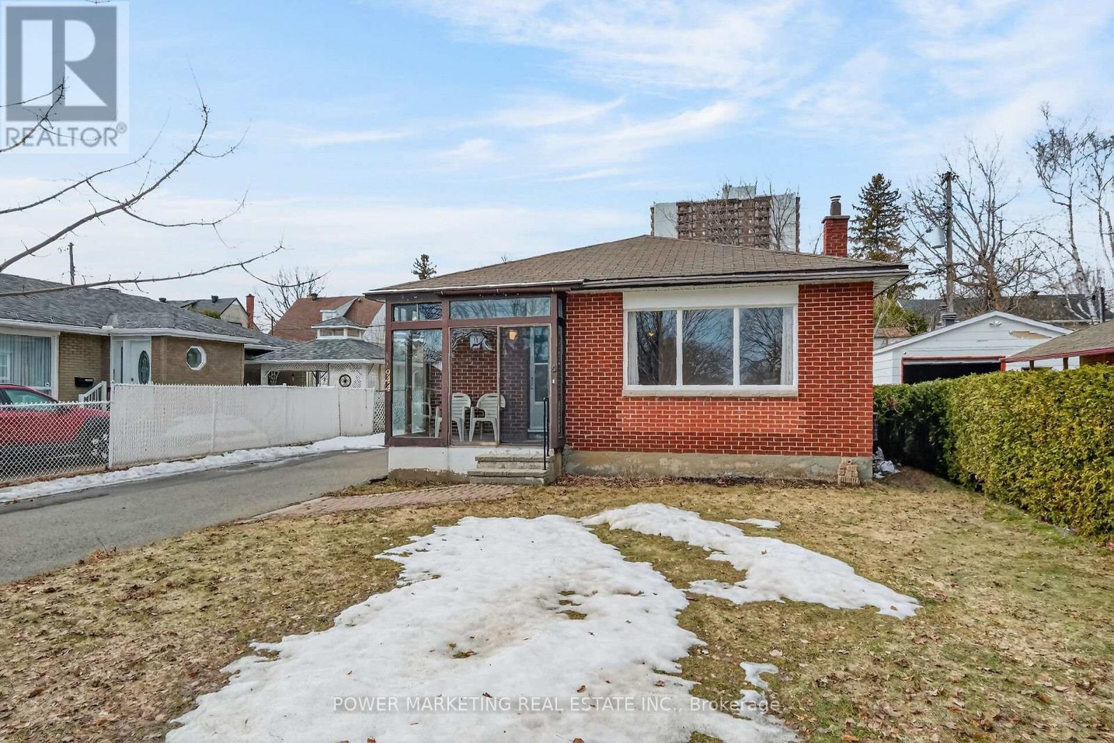 944 Eve Street, Ottawa, Ontario  K1K 3R4 - Photo 7 - X13420252