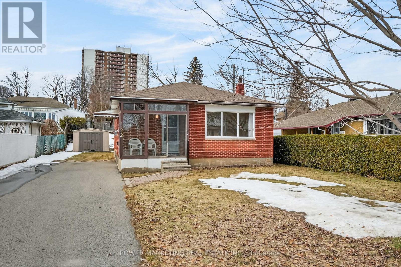 944 Eve Street, Ottawa, Ontario  K1K 3R4 - Photo 9 - X13420252