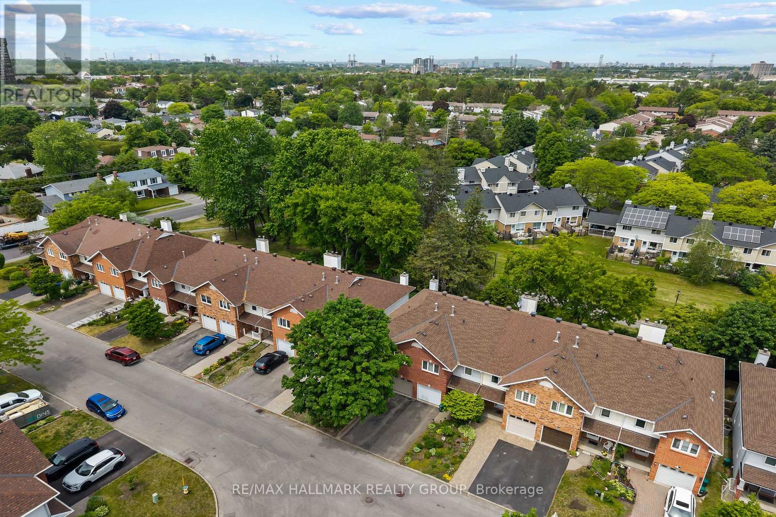 20 Royal Oak Court, Ottawa, Ontario  K1T 3N9 - Photo 2 - X13420304