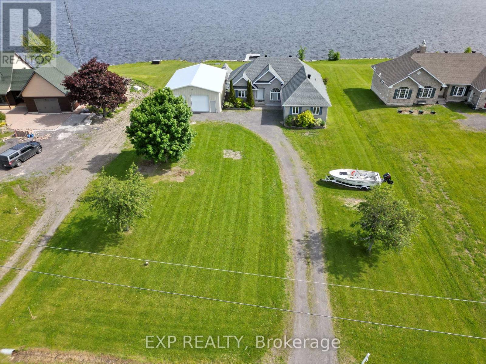 15 RUE HAUTE RIVE STREET, Alfred and Plantagenet, Ontario