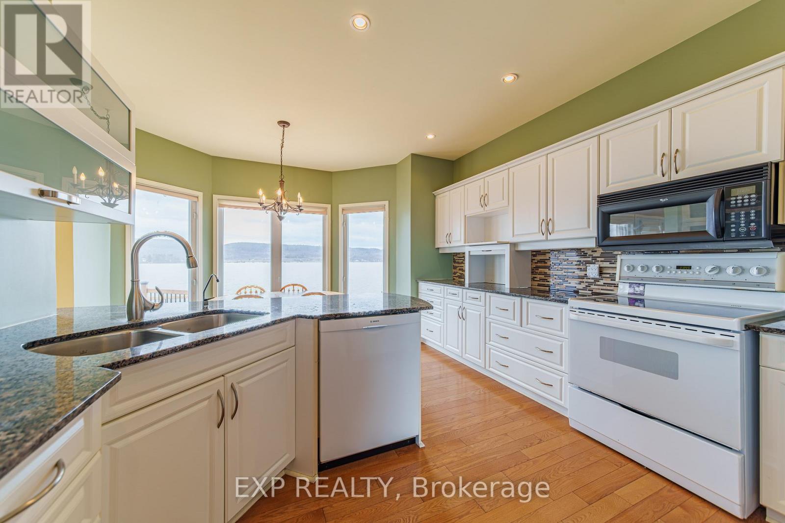 15 Rue Haute Rive Street, Alfred And Plantagenet, Ontario  K0B 1J0 - Photo 11 - X13420394