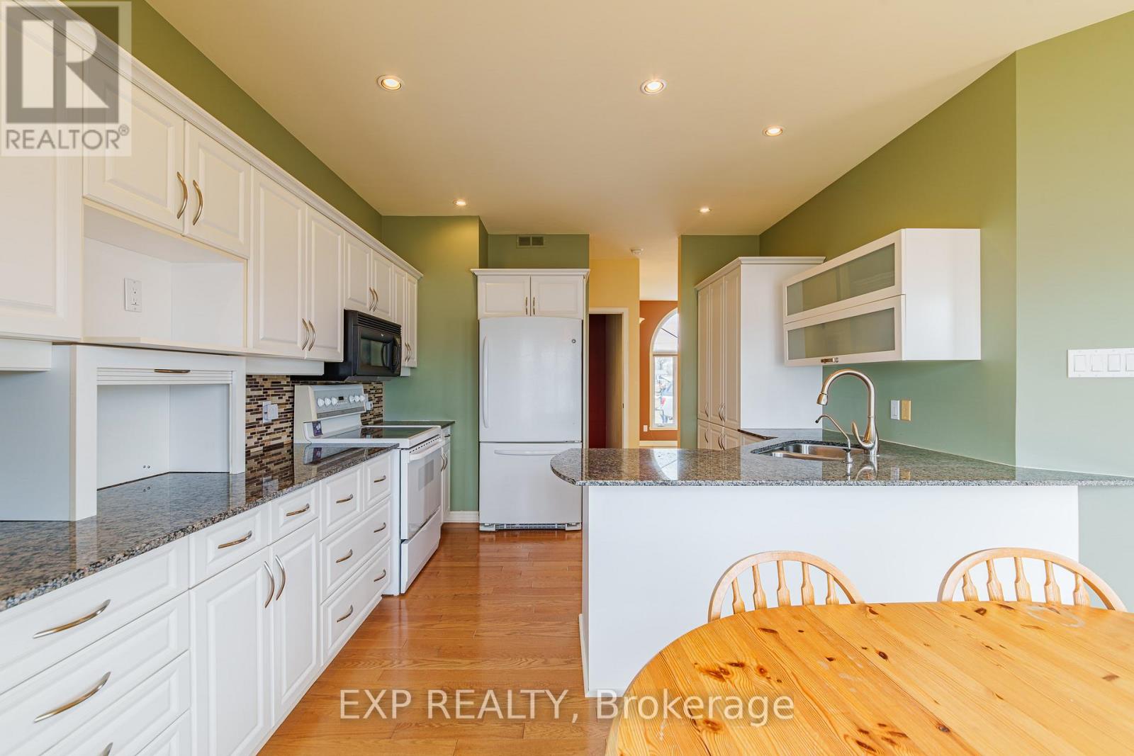 15 Rue Haute Rive Street, Alfred And Plantagenet, Ontario  K0B 1J0 - Photo 9 - X13420394