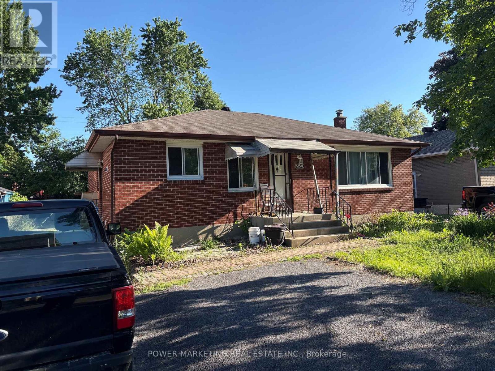 320 FULLERTON AVENUE, Ottawa, Ontario