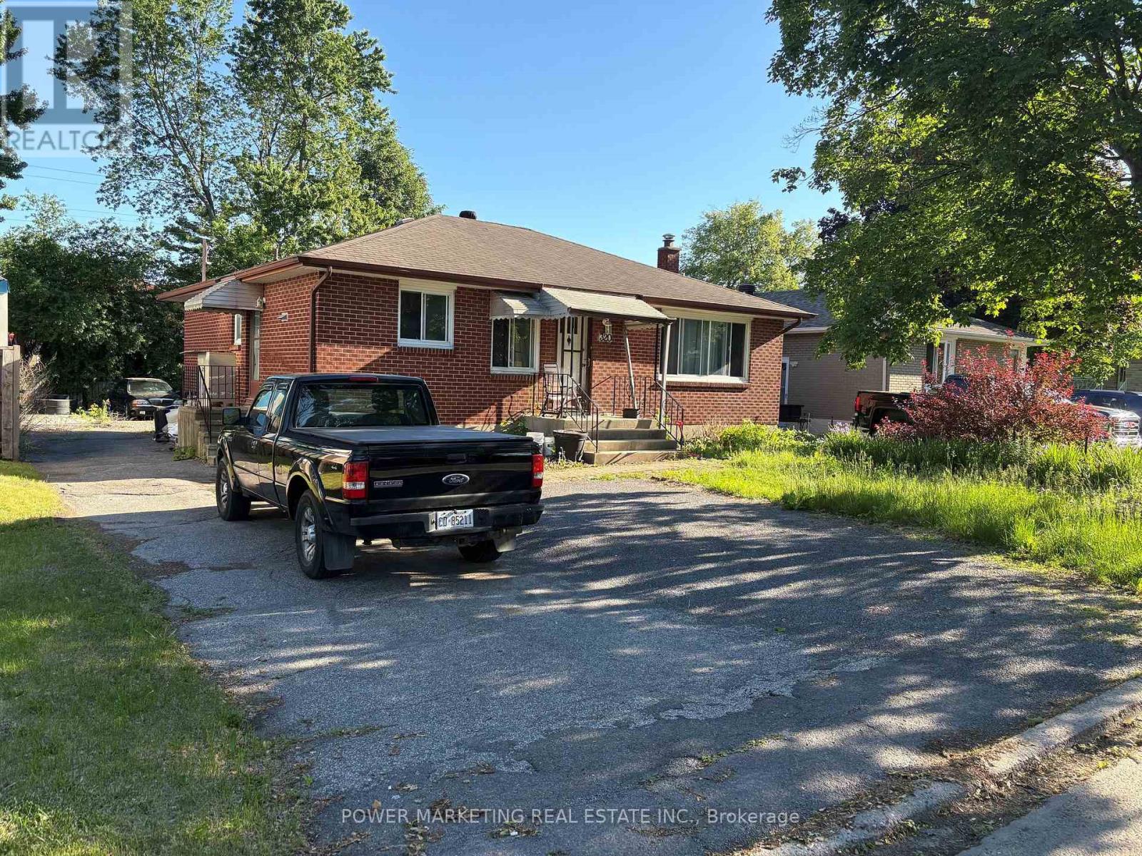 320 Fullerton Avenue, Ottawa, Ontario  K1K 1K3 - Photo 2 - X13420454