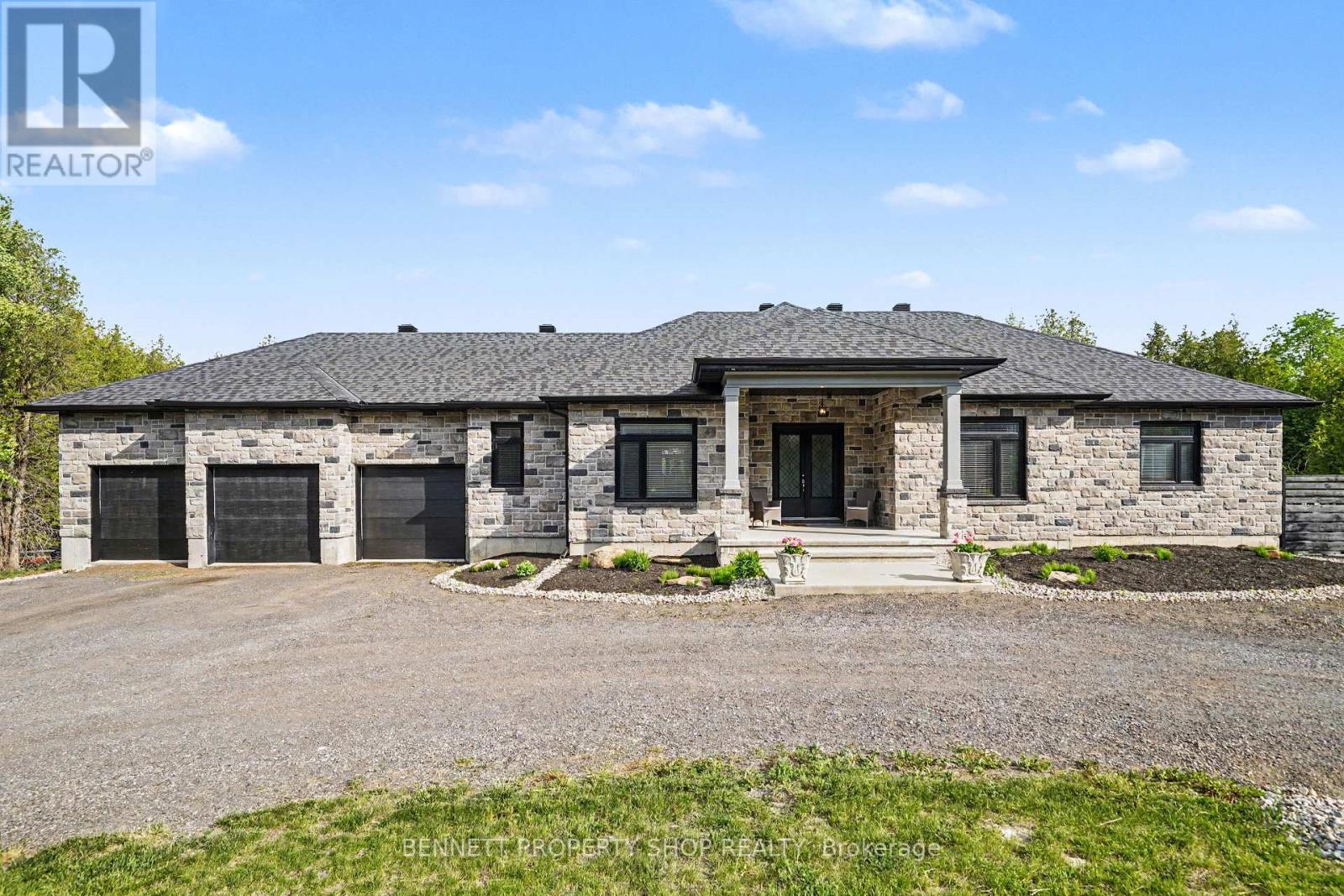 6264 Nick Adams Road, Ottawa, Ontario  K4P 1H2 - Photo 2 - X13420598