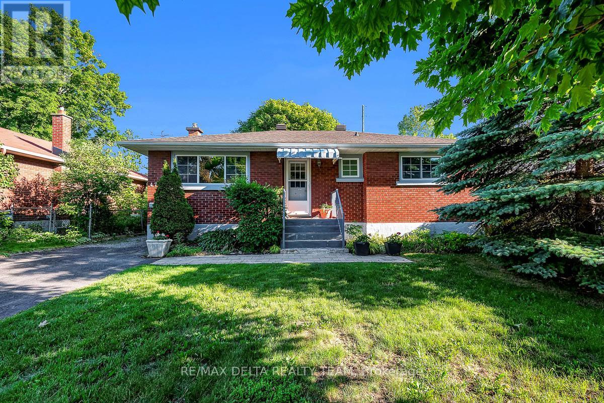 478 Lawson Avenue, Ottawa, Ontario  K1K 1R5 - Photo 3 - X13420874