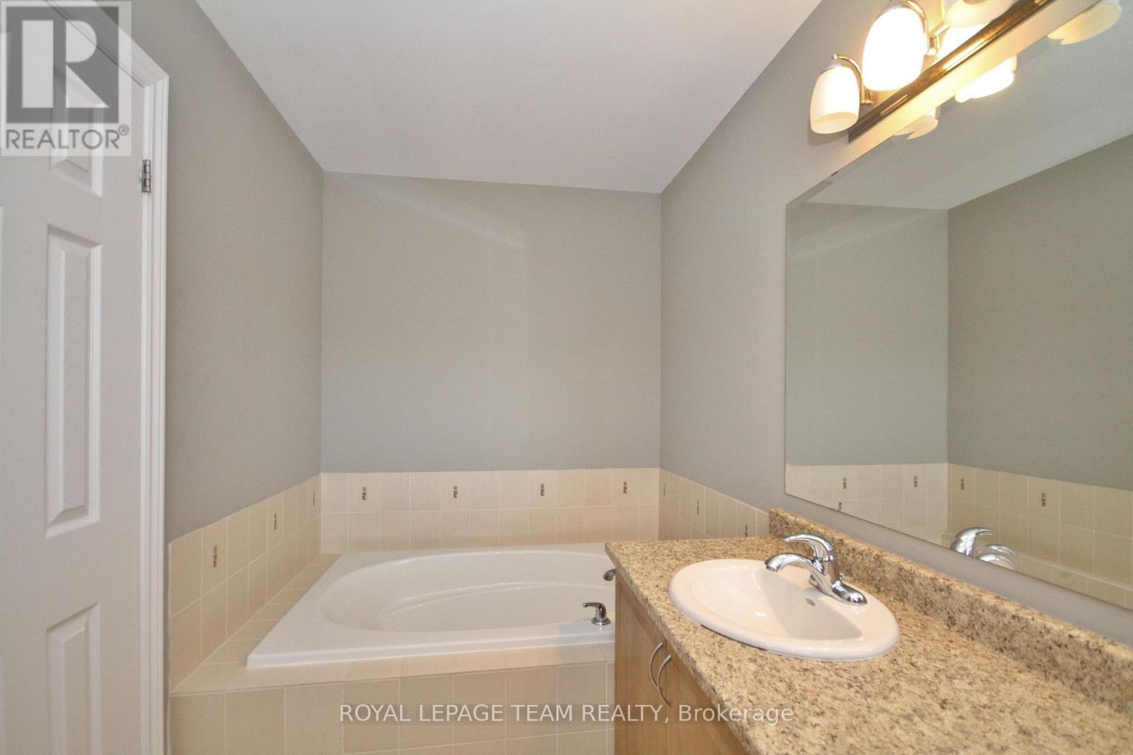 302 Tourmaline Crescent, Ottawa, Ontario  K2J 3T9 - Photo 21 - X13421040