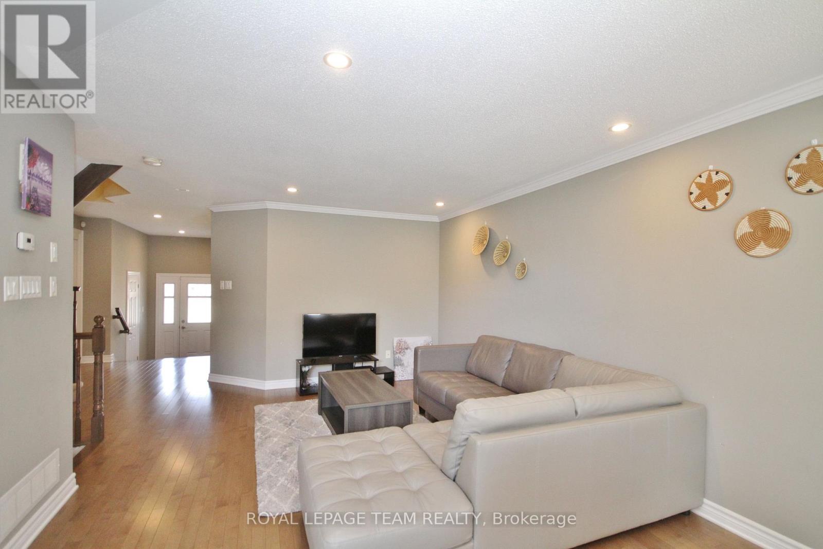 302 Tourmaline Crescent, Ottawa, Ontario  K2J 3T9 - Photo 6 - X13421040
