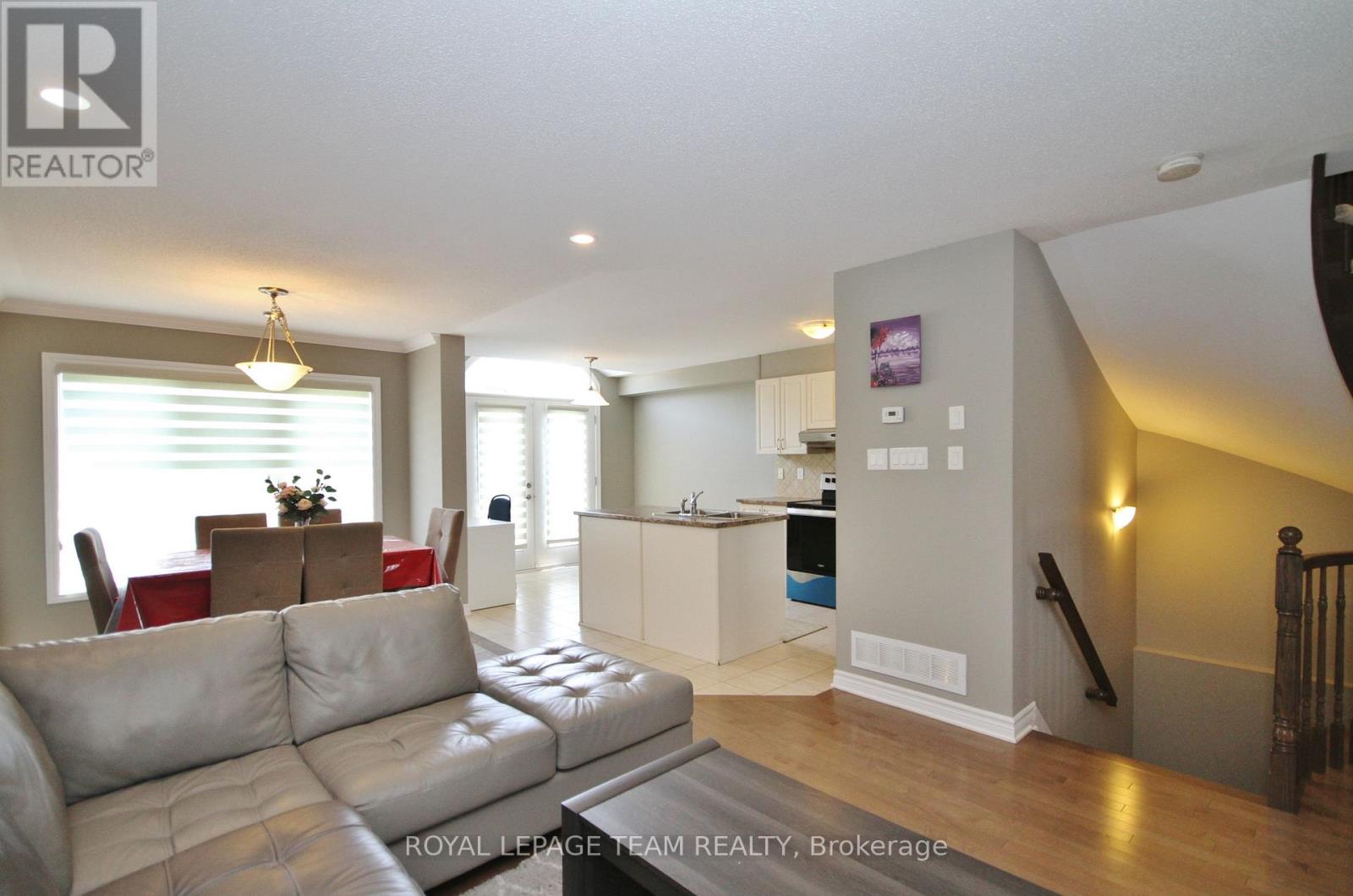 302 Tourmaline Crescent, Ottawa, Ontario  K2J 3T9 - Photo 8 - X13421040