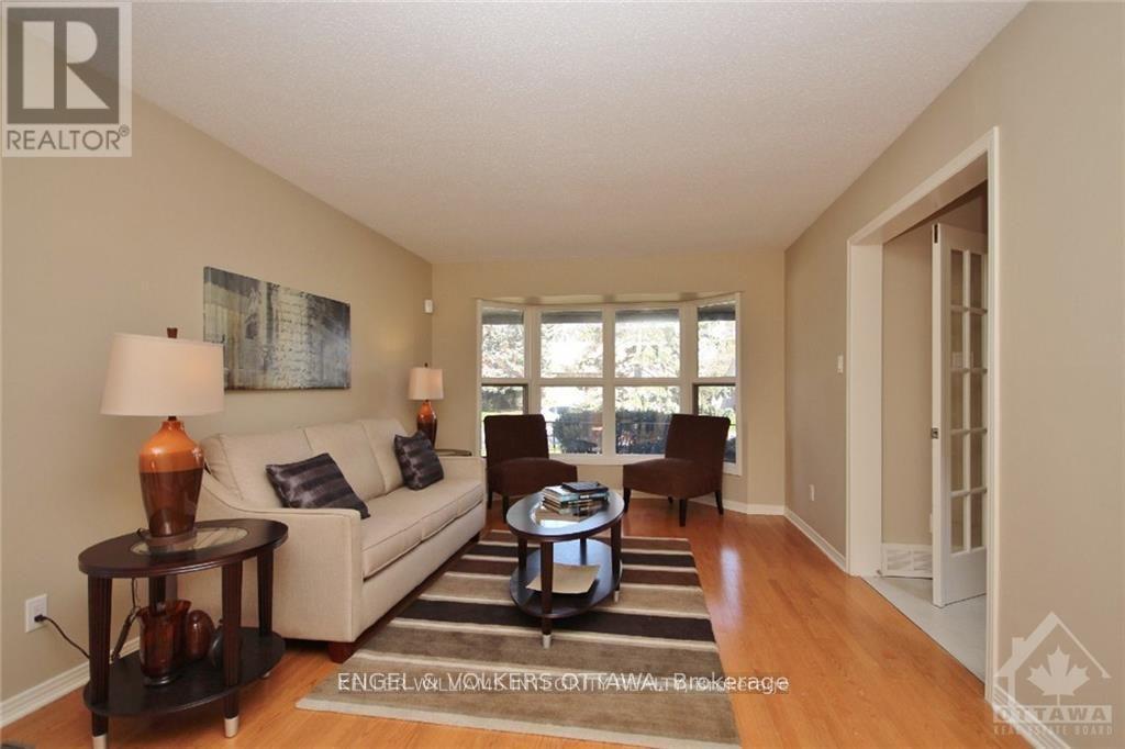 28 Country Club Drive, Ottawa, Ontario  K1V 9Y5 - Photo 4 - X13421176