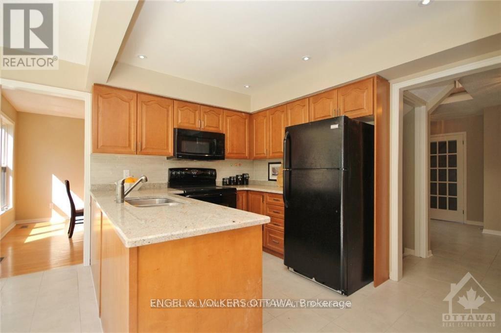 28 Country Club Drive, Ottawa, Ontario  K1V 9Y5 - Photo 7 - X13421176
