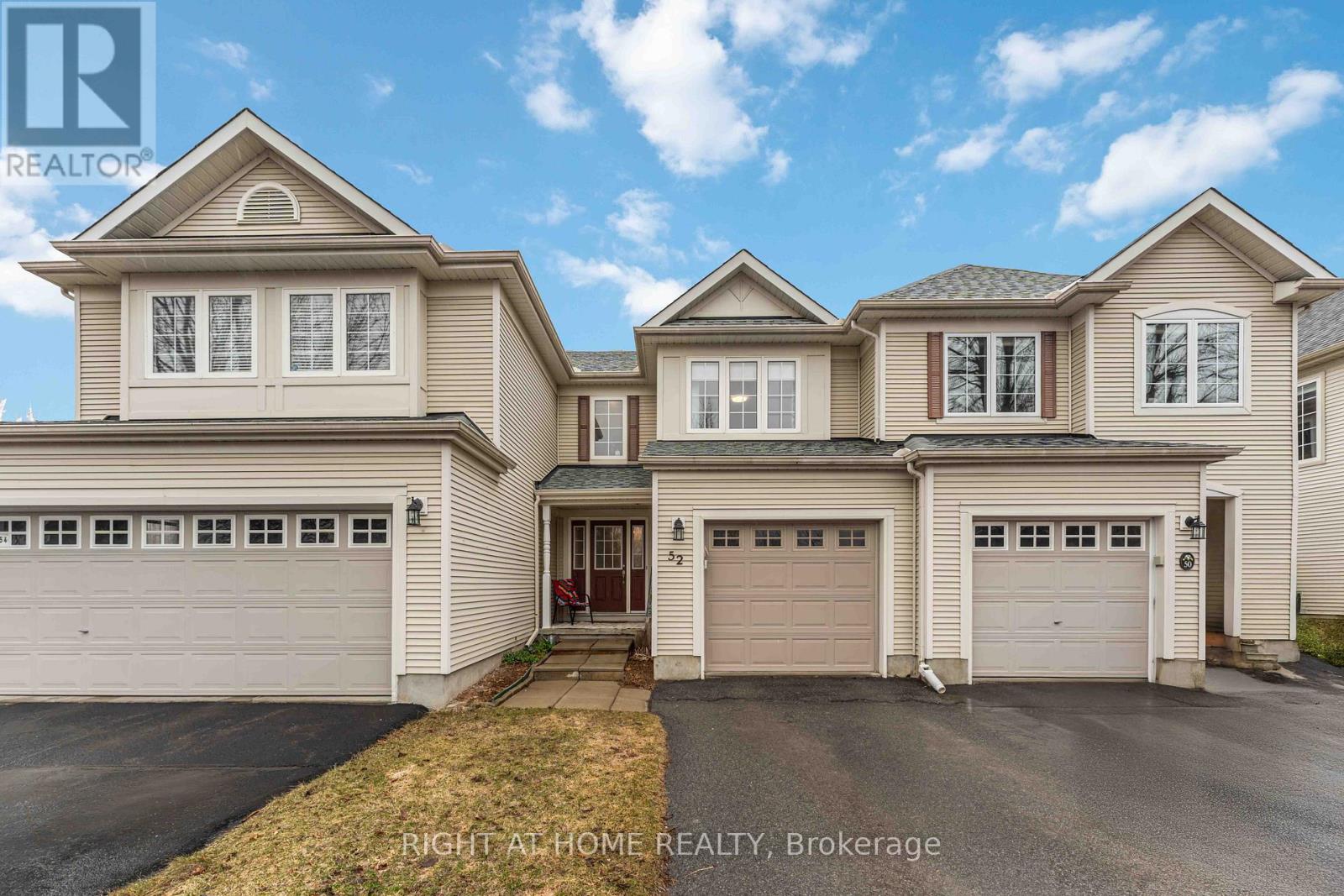 52 FIELDBERRY PRIVATE, Ottawa, Ontario