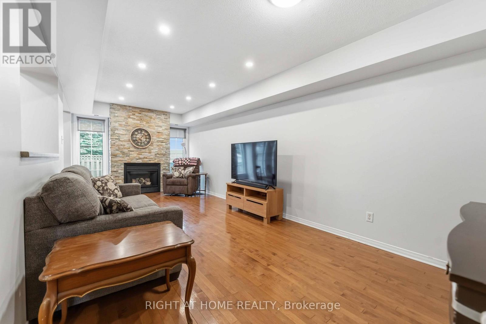 52 Fieldberry Private, Ottawa, Ontario  K2J 5E8 - Photo 4 - X13421390