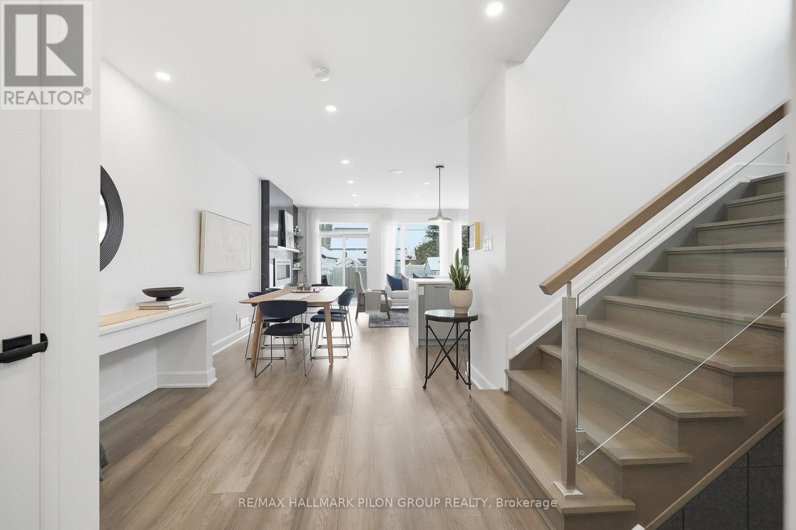 559 Mutual Street, Ottawa, Ontario  K1K 1C5 - Photo 3 - X13421446