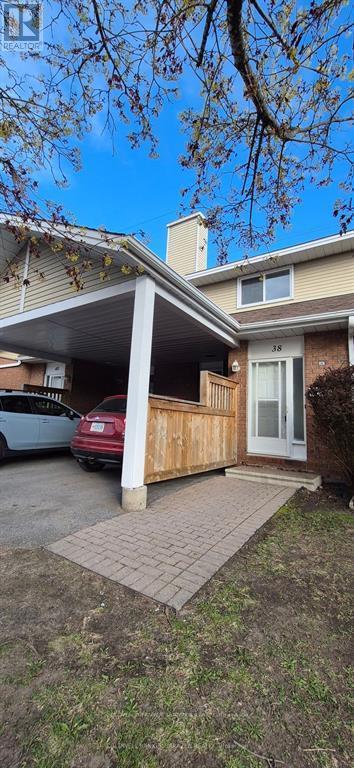 - - 38 PADDINGTON PRIVATE, Ottawa, Ontario
