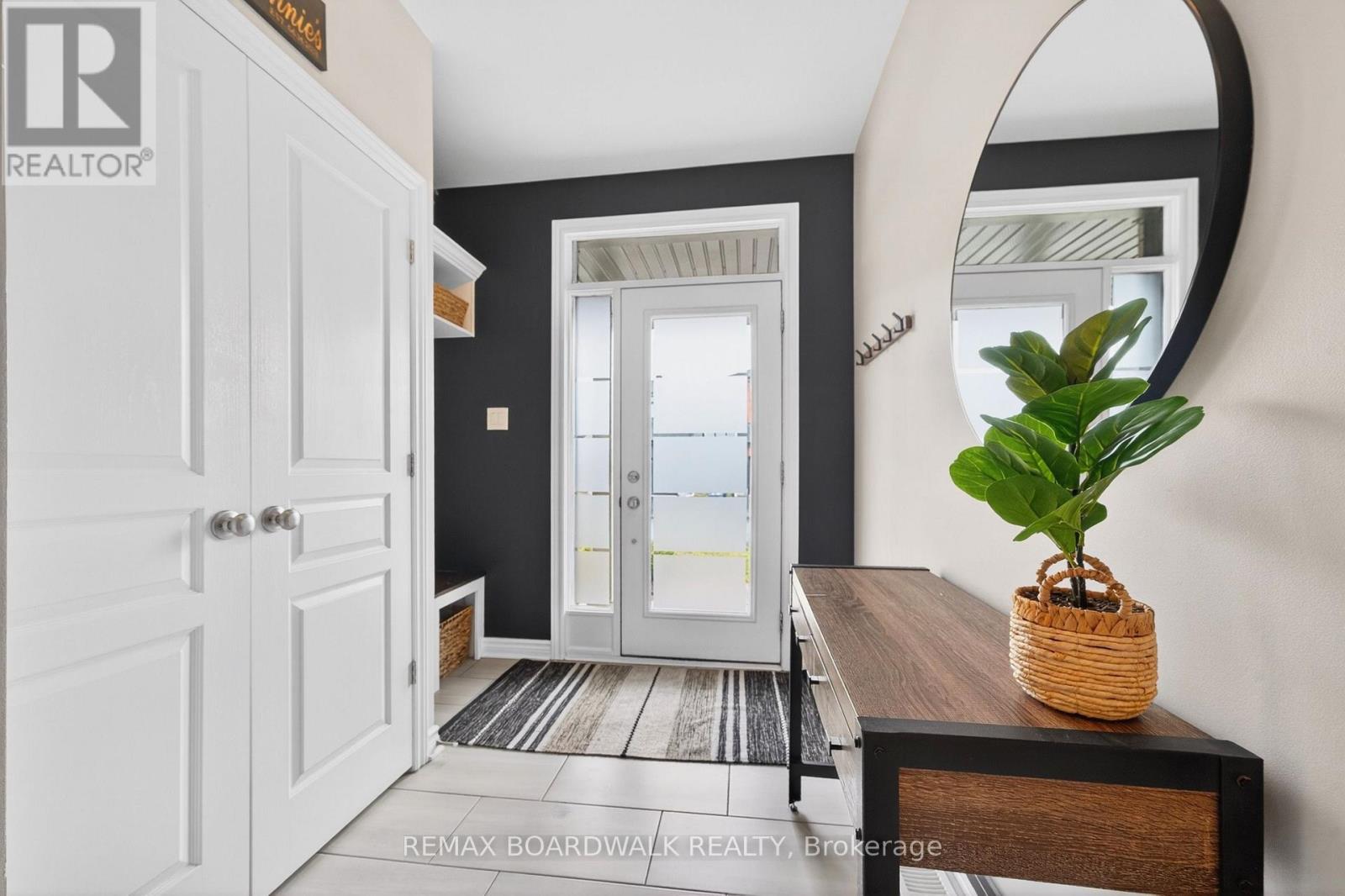 38 Thunderbolt Street, Ottawa, Ontario  K2V 0L9 - Photo 3 - X13421770