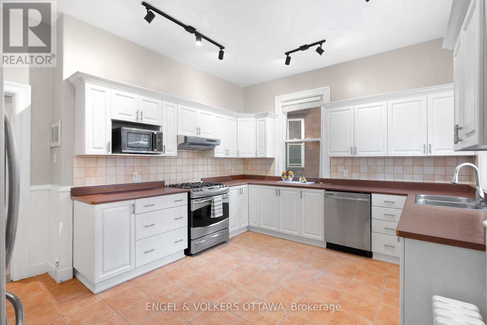 553 Gilmour Street, Ottawa, Ontario  K1R 5L5 - Photo 15 - X13421772