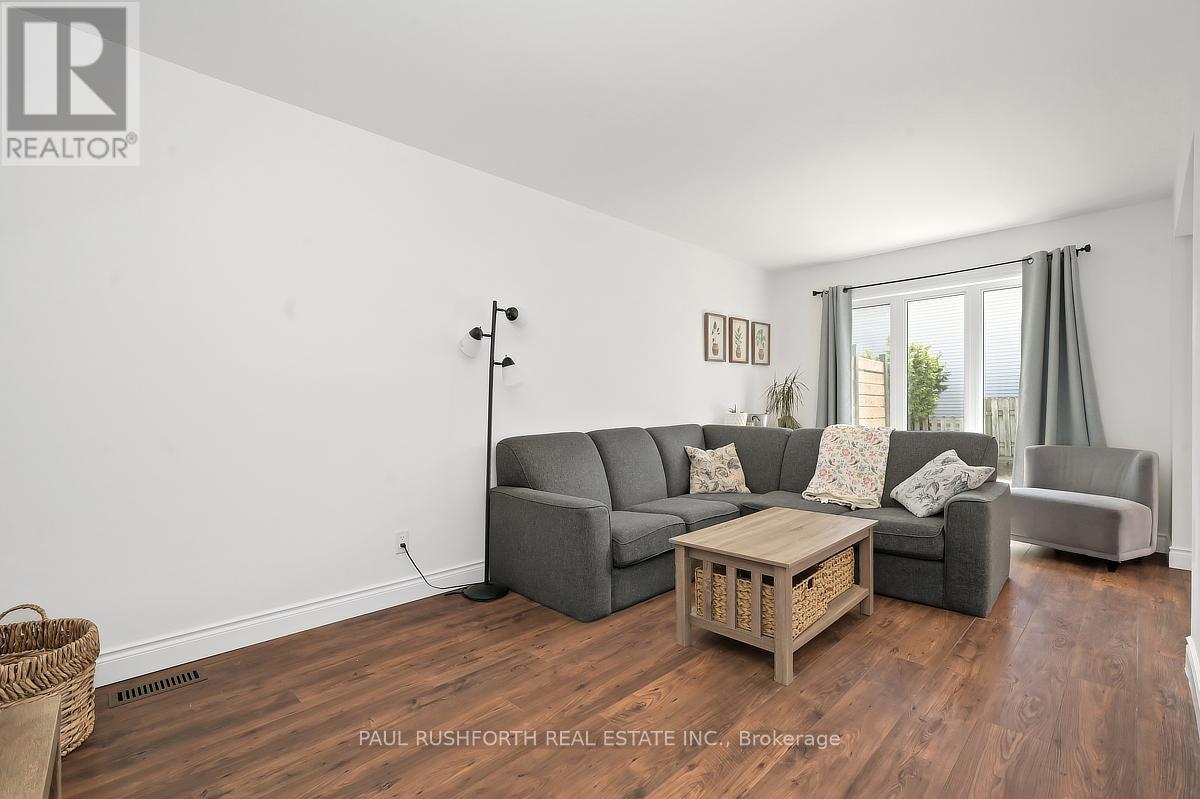1476 Kamouraska Circle, Ottawa, Ontario  K1C 3J2 - Photo 3 - X13421822
