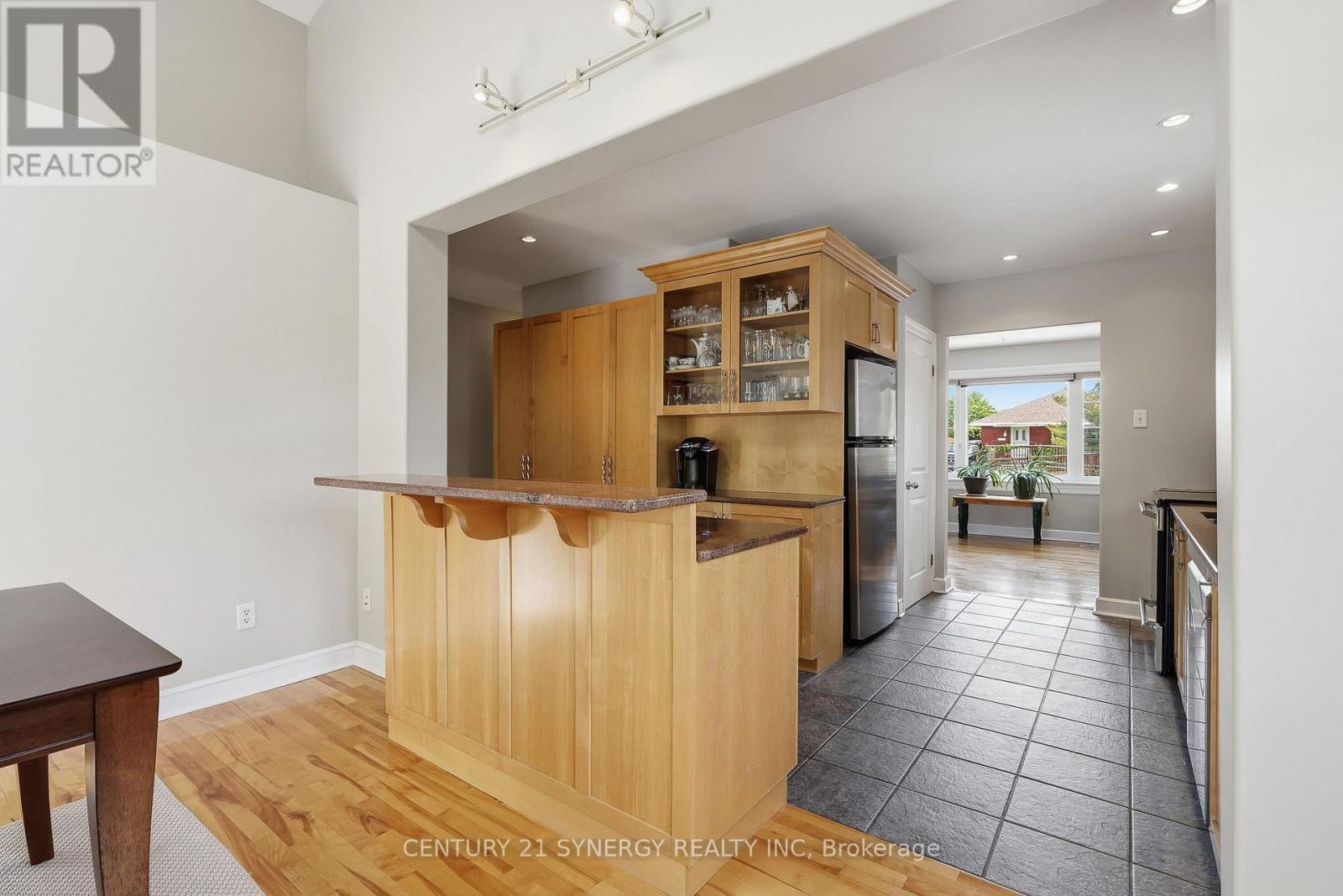 1324 Avenue O, Ottawa, Ontario  K1G 0A9 - Photo 12 - X13421824