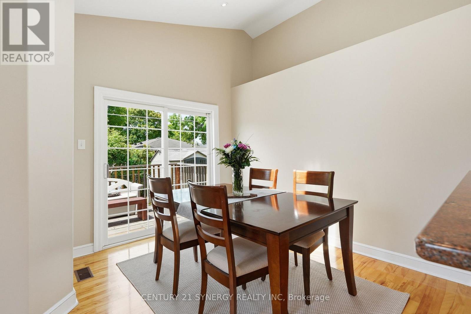 1324 Avenue O, Ottawa, Ontario  K1G 0A9 - Photo 14 - X13421824