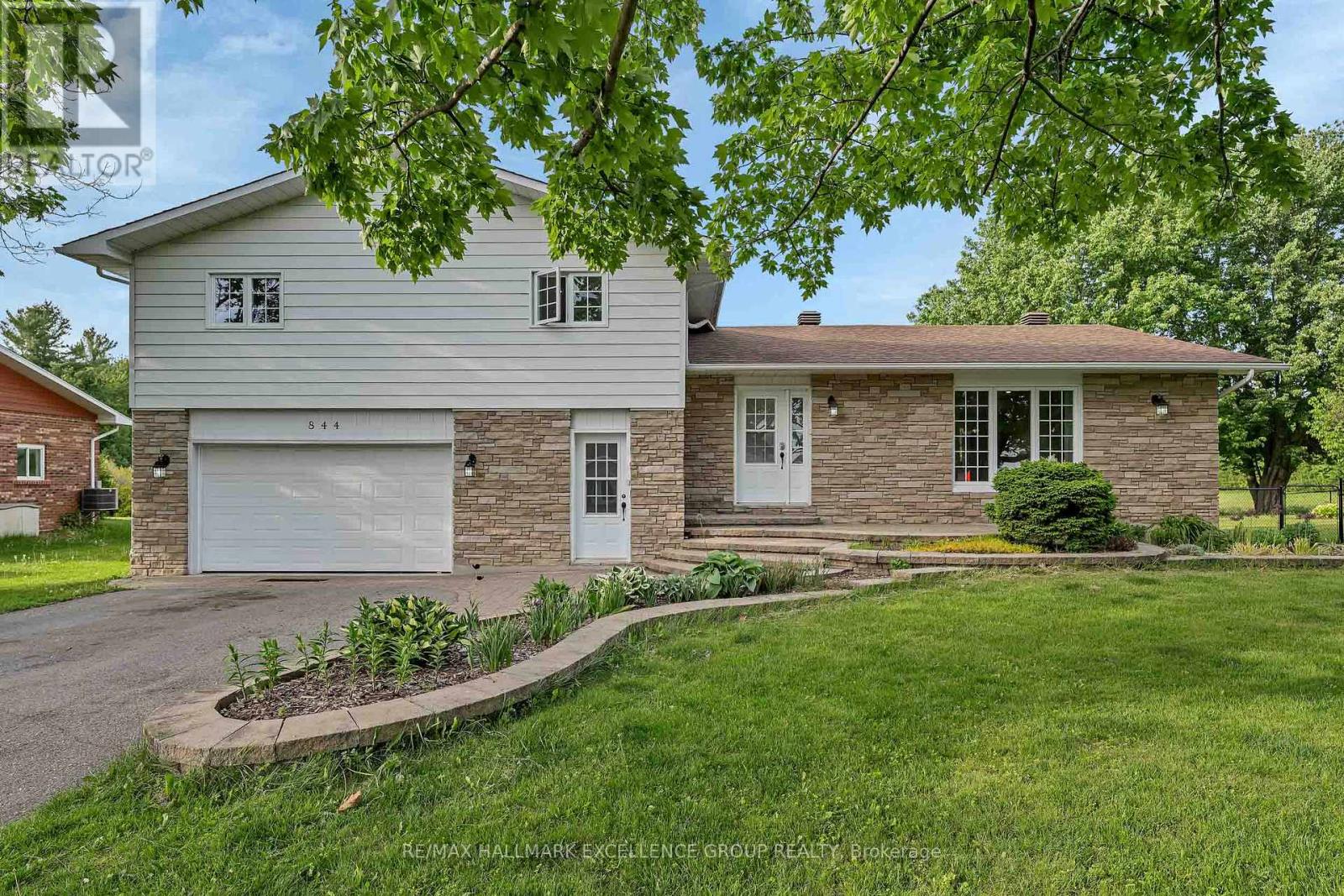 844 Principale Street, Casselman, Ontario  K0A 1M0 - Photo 1 - X13421836