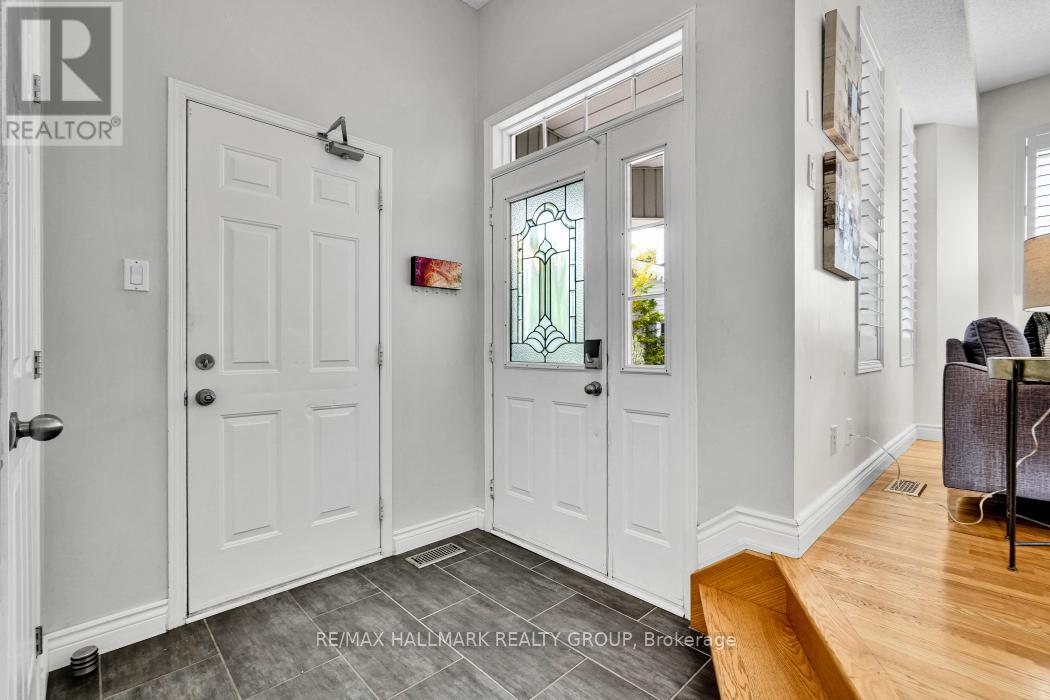 16 Hemlo Crescent, Ottawa, Ontario  K2T 1C7 - Photo 4 - X13421878