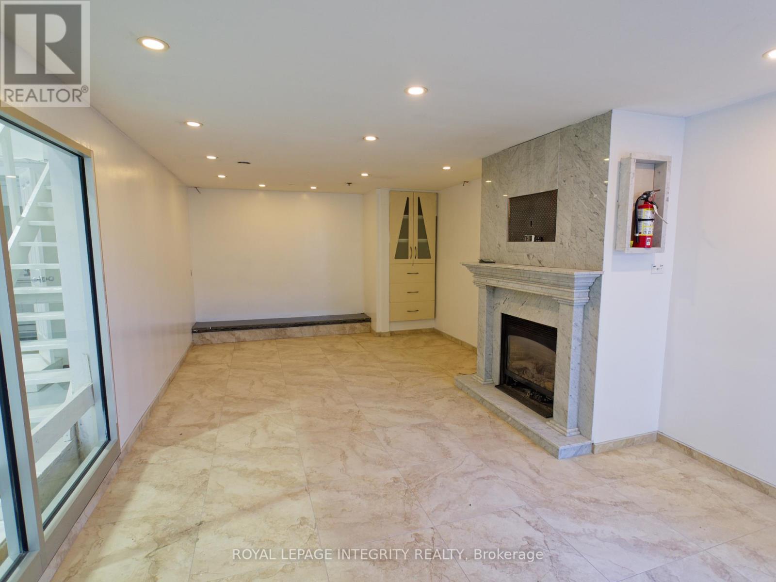 9&10 - 3205 Swansea Crescent, Ottawa, Ontario  K1G 3W5 - Photo 4 - X13421914