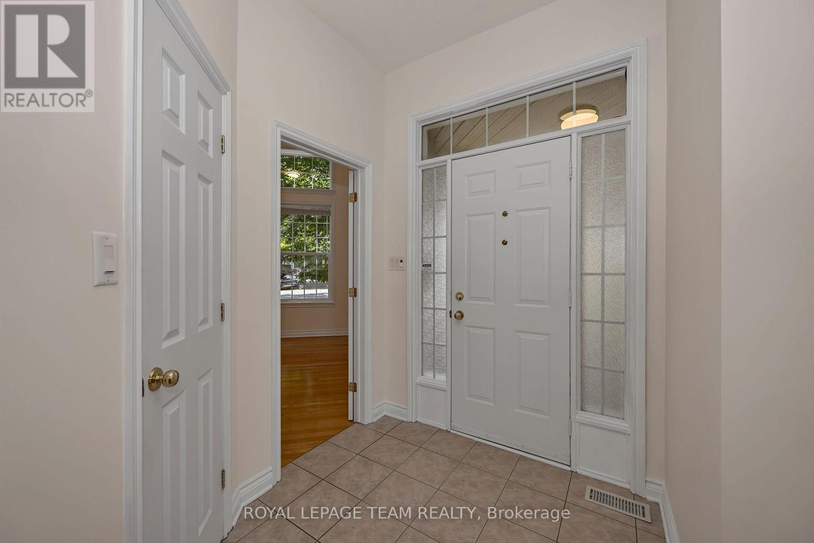 32 Silverthorn Court, Ottawa, Ontario  K2J 4Y2 - Photo 6 - X13422036