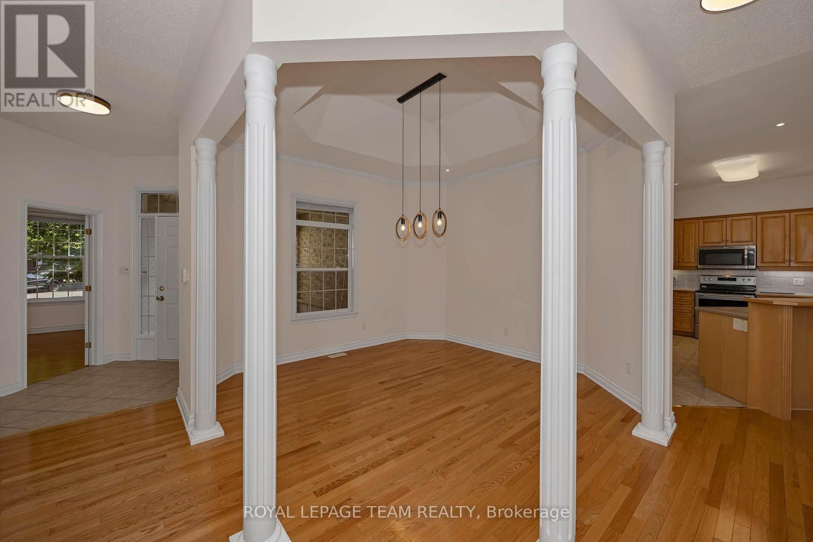 32 Silverthorn Court, Ottawa, Ontario  K2J 4Y2 - Photo 7 - X13422036