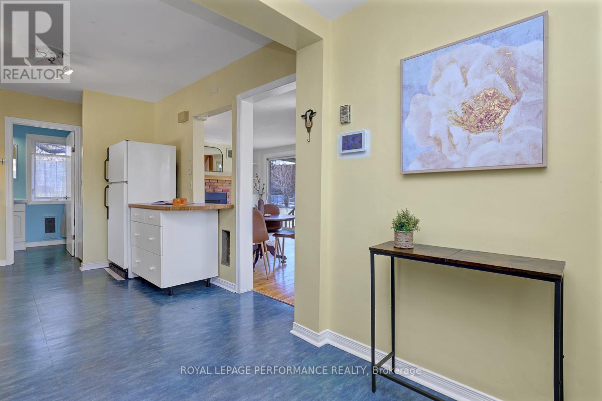 1141 North River Road, Ottawa, Ontario  K1K 3W4 - Photo 5 - X13422114