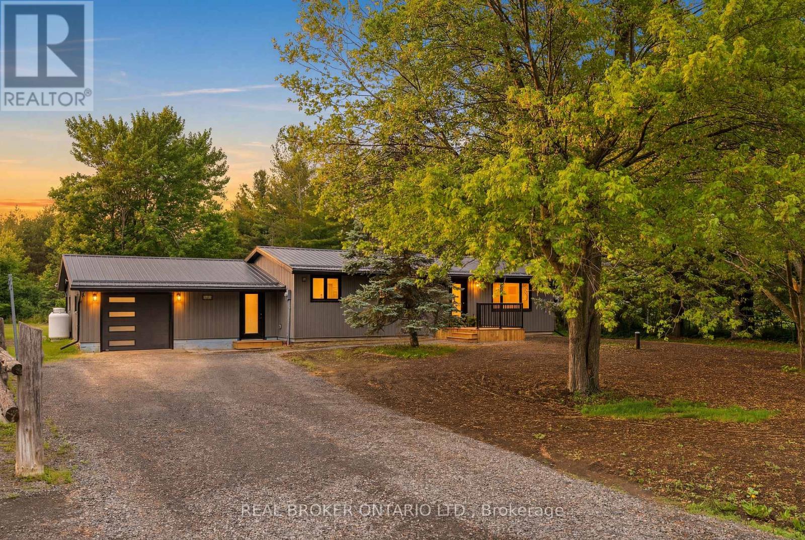 2627 DONNELLY DRIVE, Ottawa, Ontario