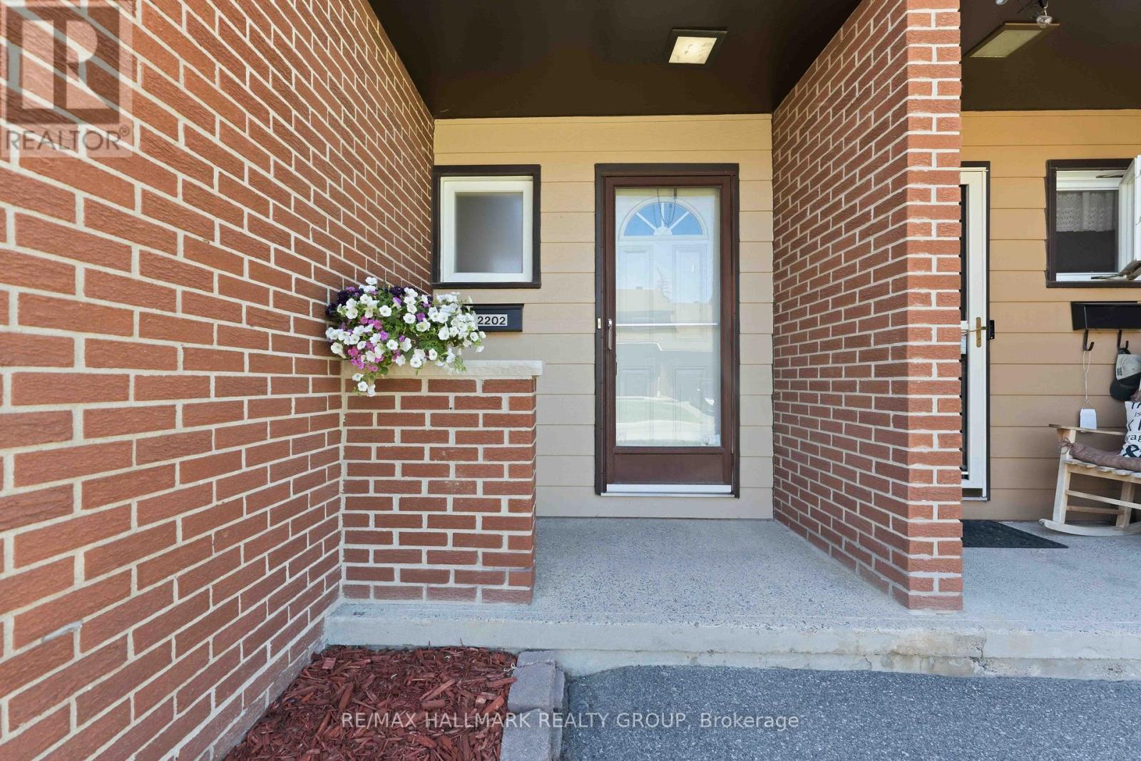 48 - 2202 Orient Park Drive, Ottawa, Ontario  K1B 4W2 - Photo 2 - X13422220
