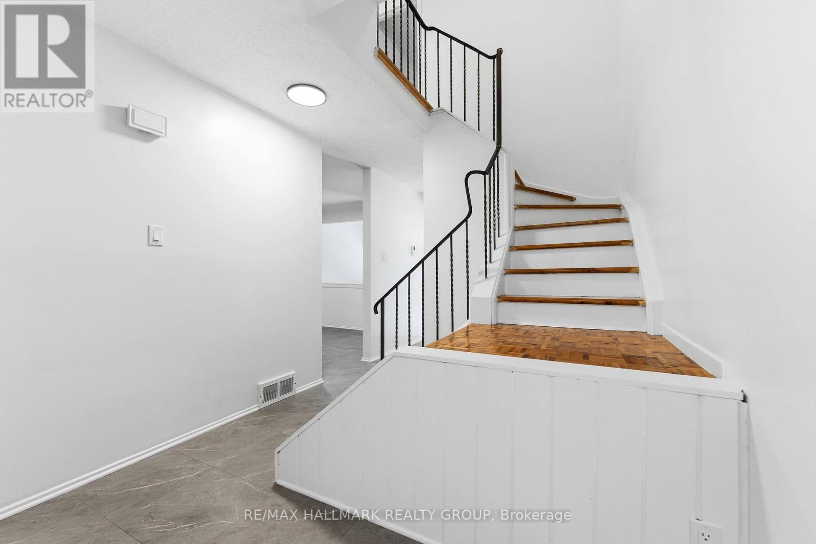 48 - 2202 Orient Park Drive, Ottawa, Ontario  K1B 4W2 - Photo 4 - X13422220