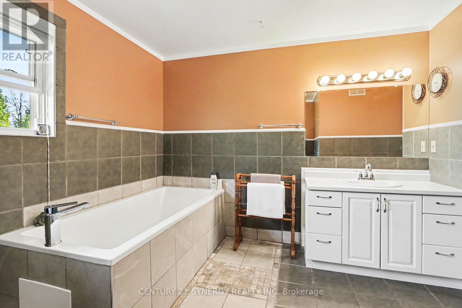 870 Kitley Line 3 Road, Elizabethtown-Kitley, Ontario  K0G 1G0 - Photo 25 - X13422486