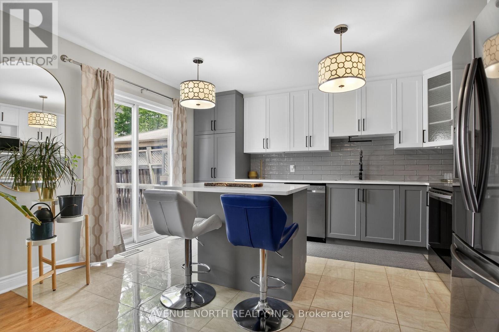18 Castlemore Street, Ottawa, Ontario  K2G 6N5 - Photo 11 - X13422900