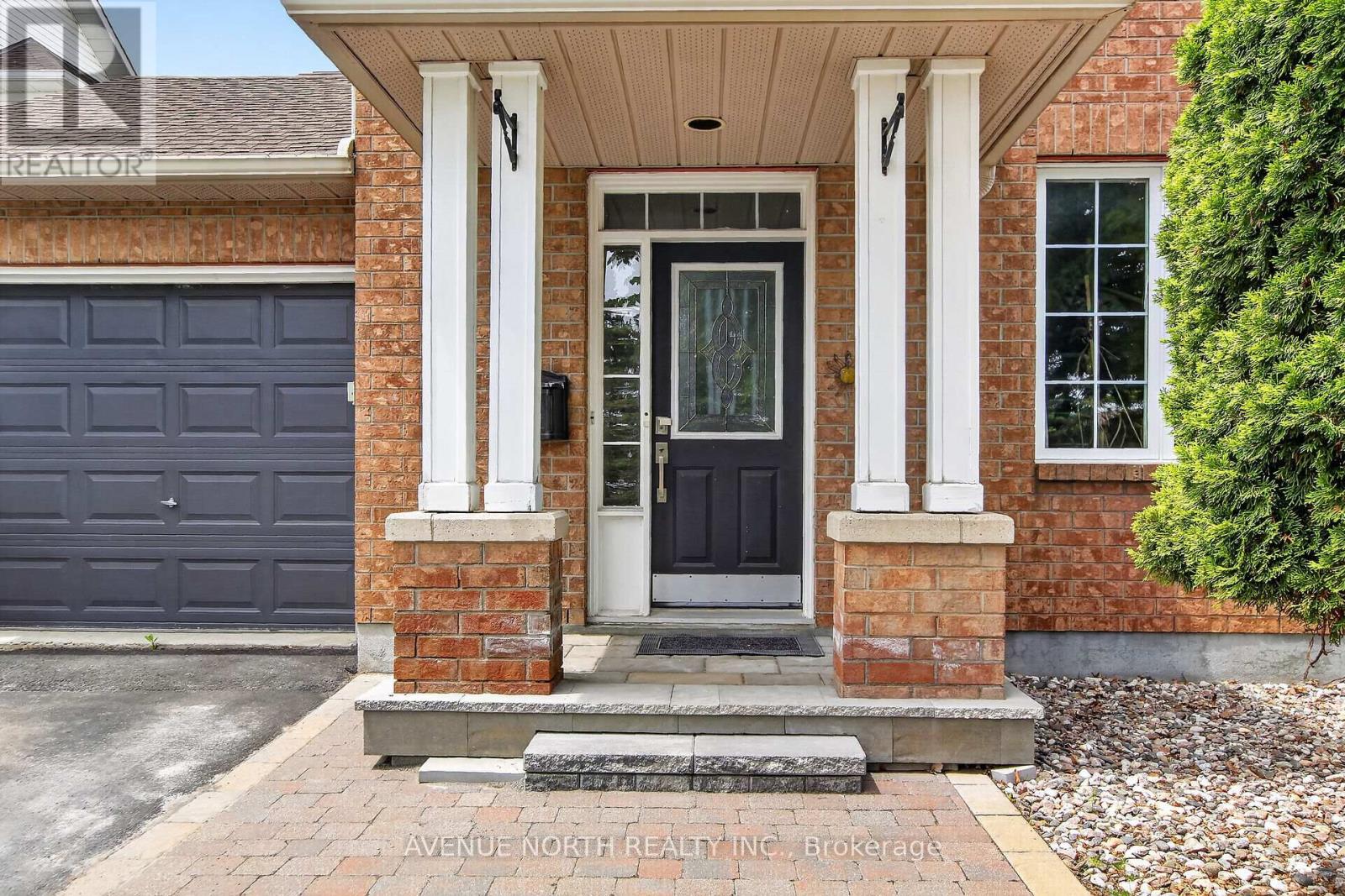 18 Castlemore Street, Ottawa, Ontario  K2G 6N5 - Photo 2 - X13422900