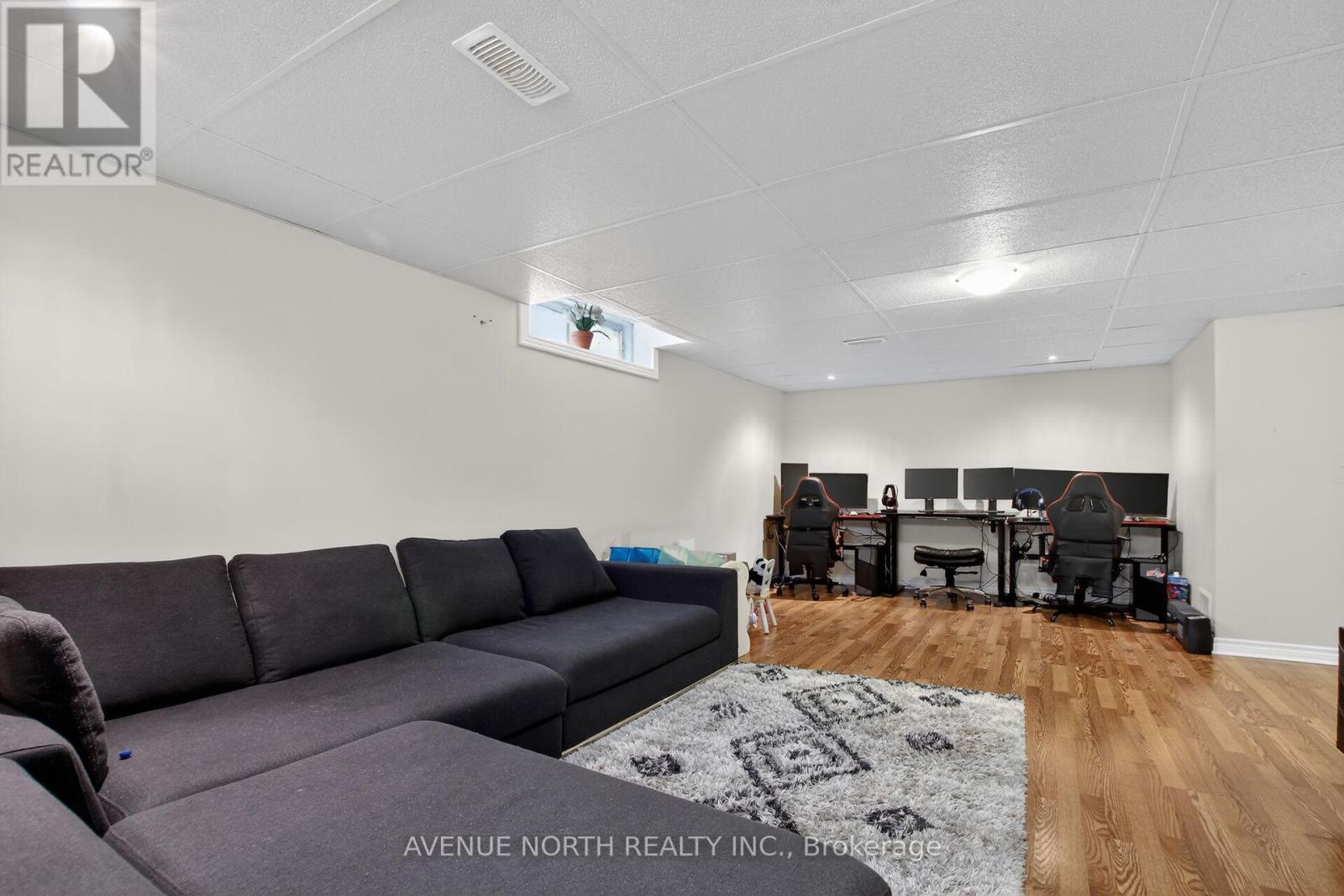 18 Castlemore Street, Ottawa, Ontario  K2G 6N5 - Photo 30 - X13422900