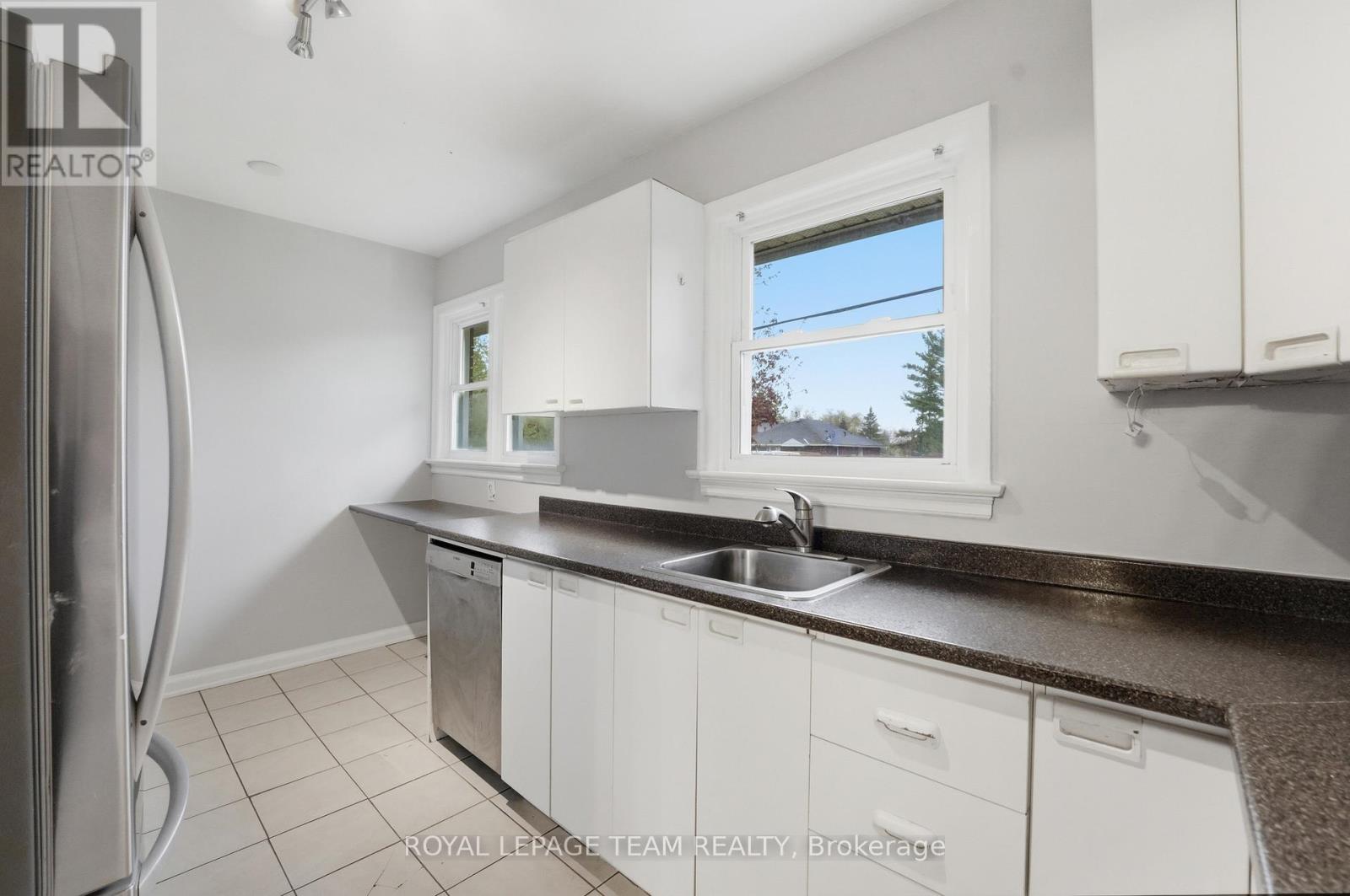 49 Crownhill Street, Ottawa, Ontario  K1J 7K5 - Photo 9 - X13423038