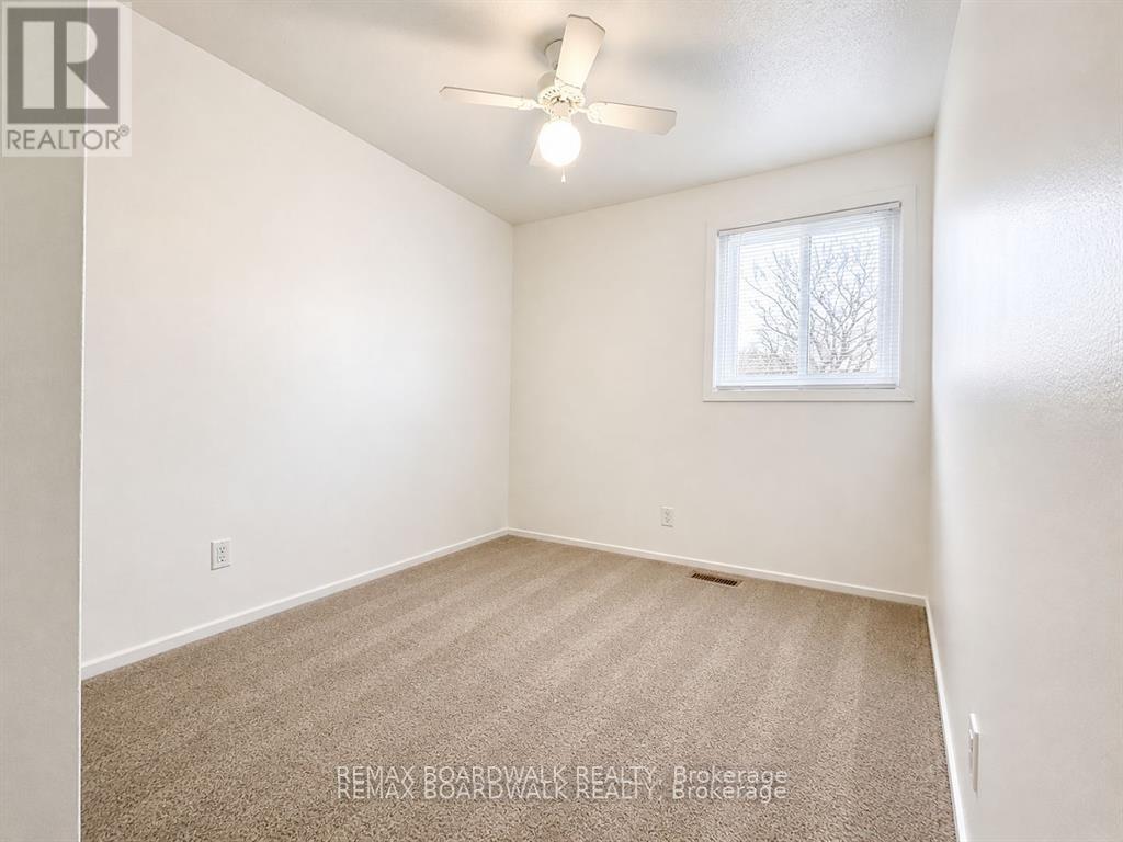 53j Sumac Street, Ottawa, Ontario  K1J 7T7 - Photo 10 - X13423120