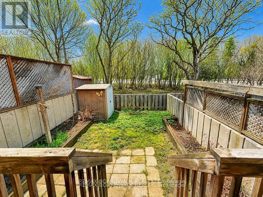 53j Sumac Street, Ottawa, Ontario  K1J 7T7 - Photo 12 - X13423120