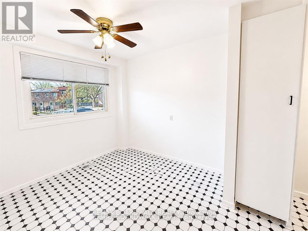 53j Sumac Street, Ottawa, Ontario  K1J 7T7 - Photo 3 - X13423120