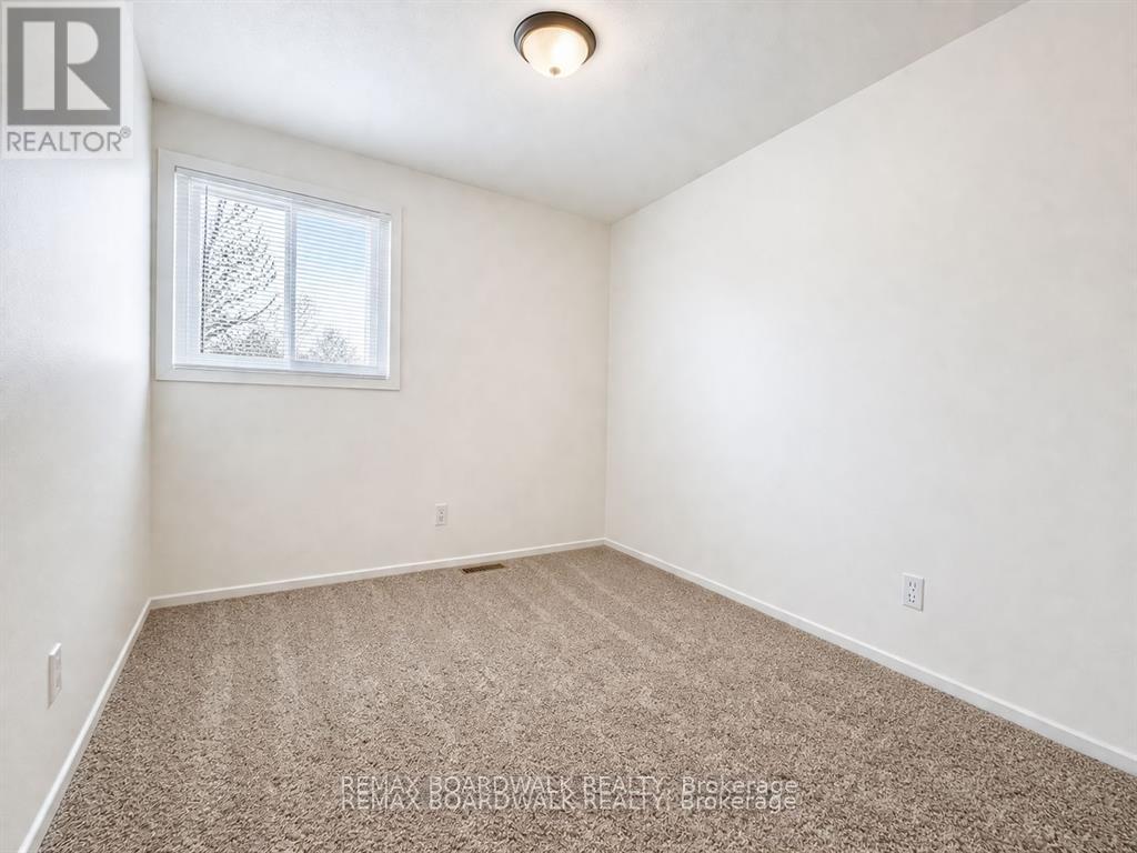 53j Sumac Street, Ottawa, Ontario  K1J 7T7 - Photo 9 - X13423120