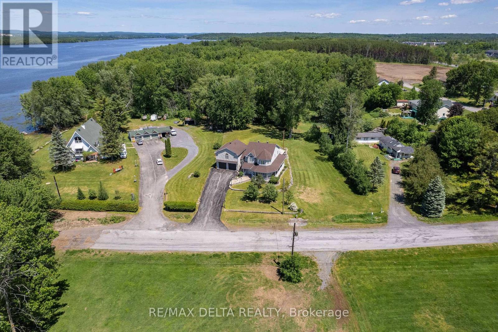 115 Pigeon Street, Clarence-Rockland, Ontario  K4K 1J8 - Photo 2 - X13423198