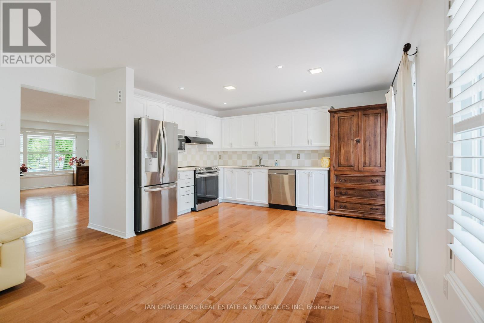 6020 Longleaf Drive, Ottawa, Ontario  K1W 1J2 - Photo 12 - X13423240